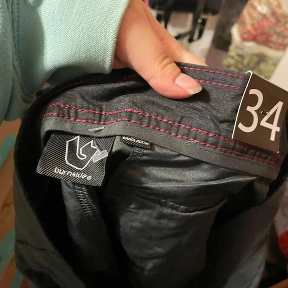 NWT BURNSIDE MENS CARGO SHORTS - Picture 3 of 3